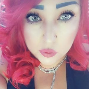 Meet your Posher, Delia